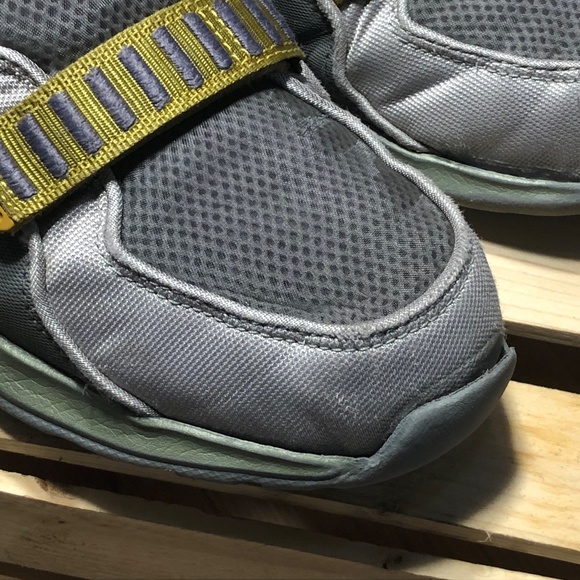 Men's Retro Sneakers - Picture 6 of 7